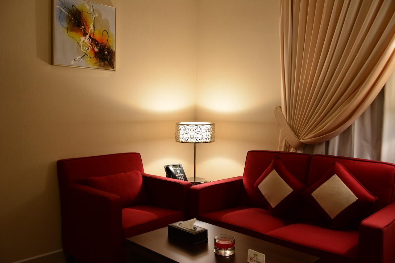 Home Inn Hotel Suites Khobar Exterior foto