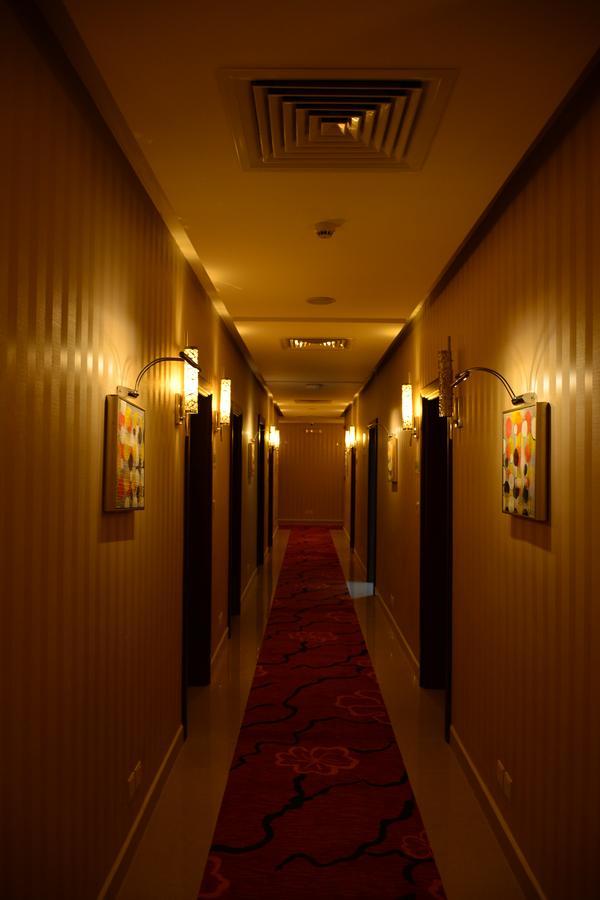 Home Inn Hotel Suites Khobar Exterior foto