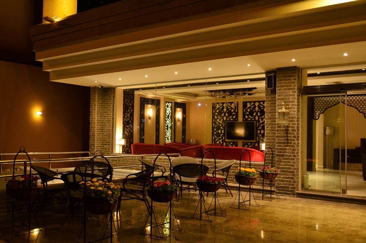 Home Inn Hotel Suites Khobar Exterior foto
