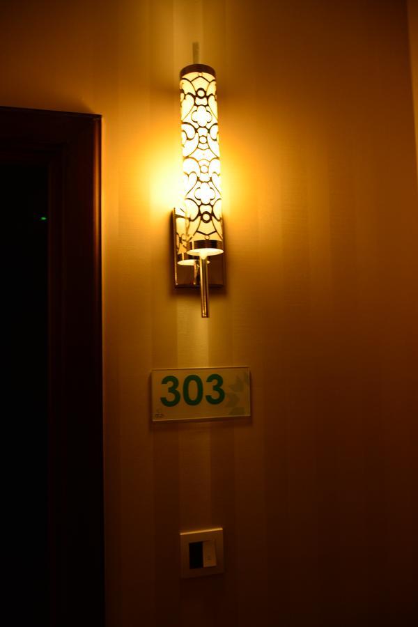 Home Inn Hotel Suites Khobar Exterior foto