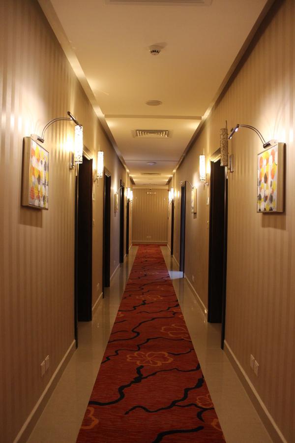 Home Inn Hotel Suites Khobar Exterior foto