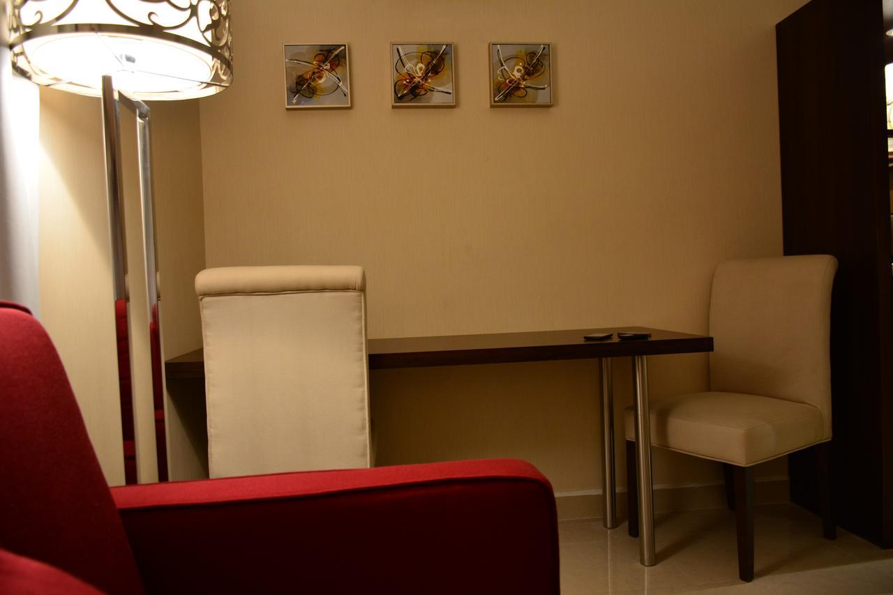 Home Inn Hotel Suites Khobar Exterior foto