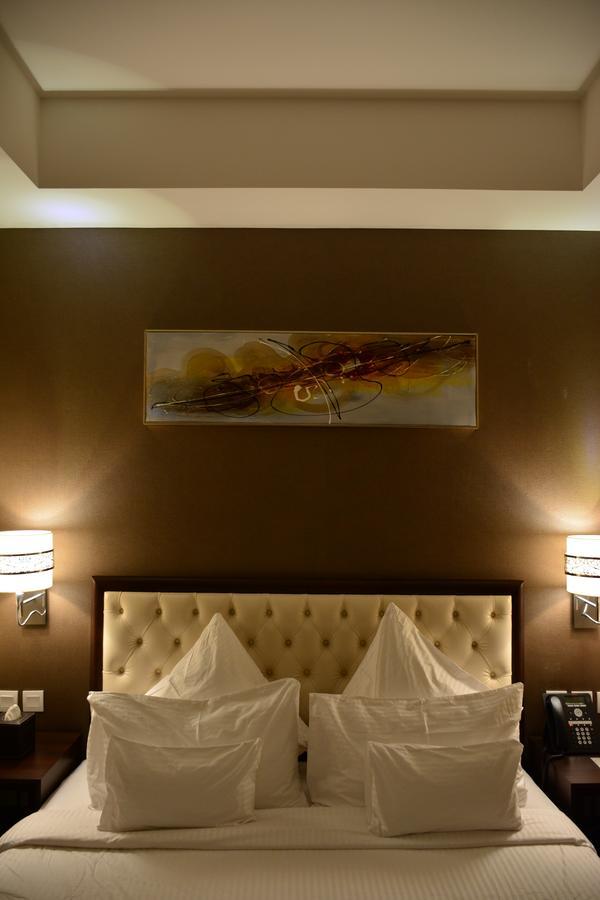 Home Inn Hotel Suites Khobar Exterior foto
