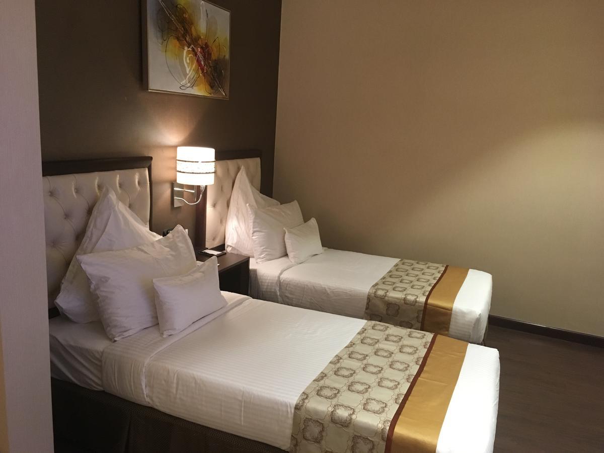 Home Inn Hotel Suites Khobar Exterior foto